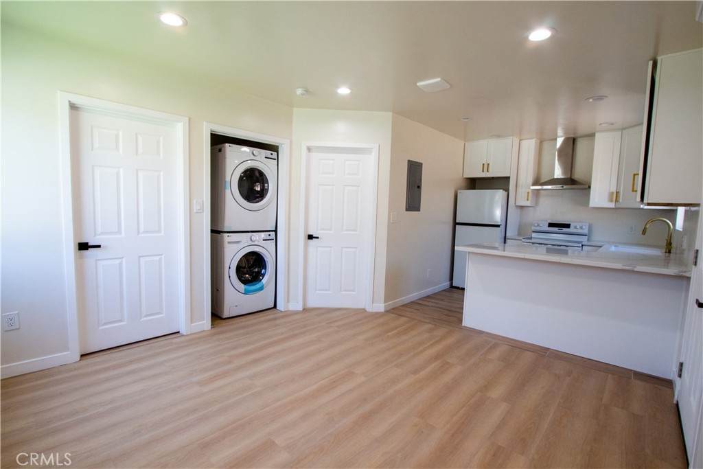 https://bt-photos.global.ssl.fastly.net/socal/orig_boomver_1_437675436-2.jpg
