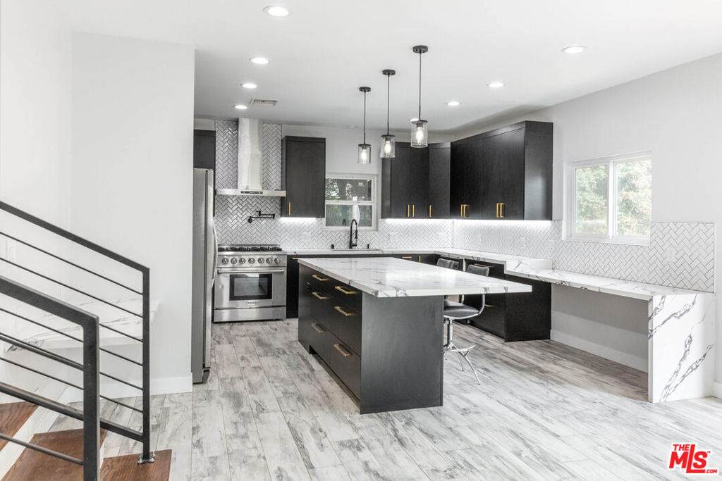 12422 Idaho Avenue - Photo 1