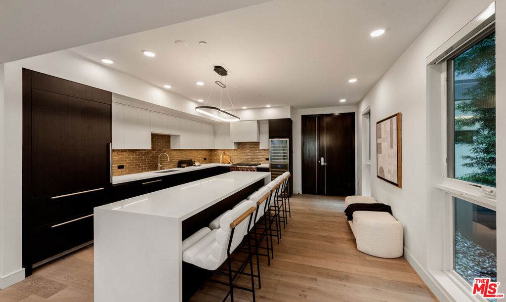 505 Barrington Avenue - Photo 1