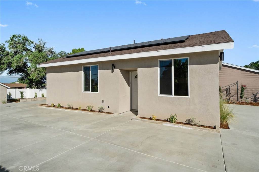 1318 Malachite Avenue - Photo 1