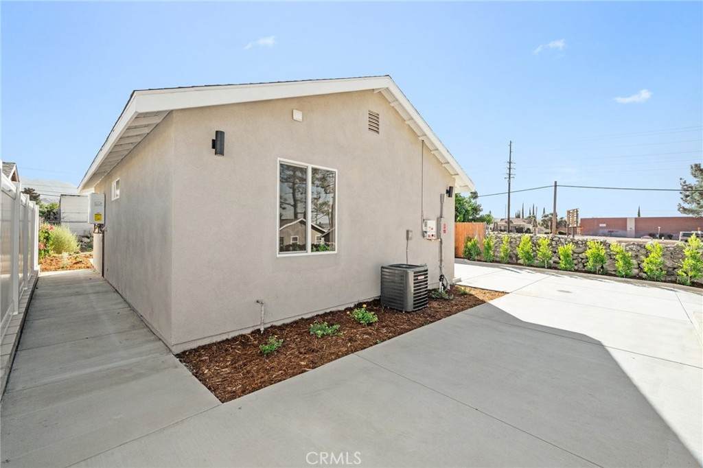 https://bt-photos.global.ssl.fastly.net/socal/orig_boomver_1_437730547-2.jpg