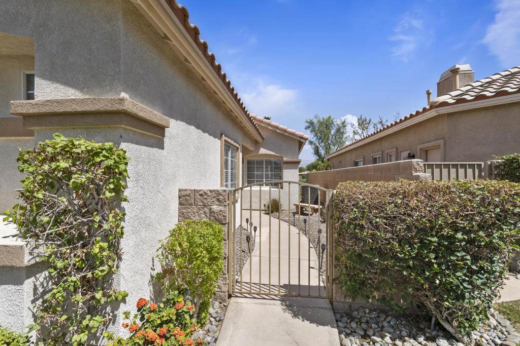 https://bt-photos.global.ssl.fastly.net/socal/orig_boomver_1_437747014-2.jpg