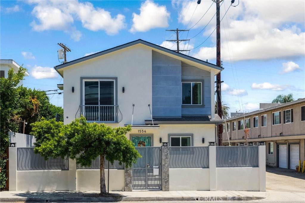 1556 Bundy - Photo 1