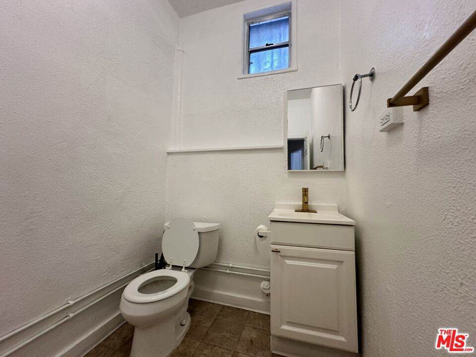 https://bt-photos.global.ssl.fastly.net/socal/orig_boomver_1_437789762-2.jpg