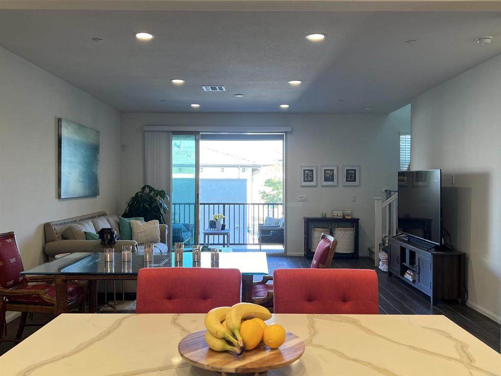 https://bt-photos.global.ssl.fastly.net/socal/orig_boomver_1_437802501-2.jpg