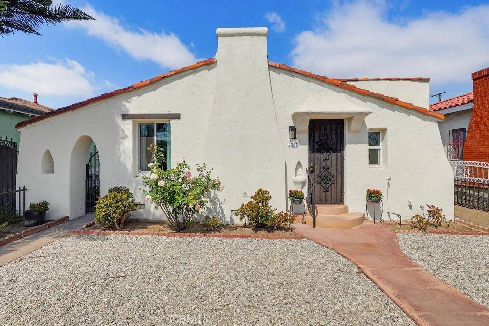 2525 Fashion Avenue - Photo 1