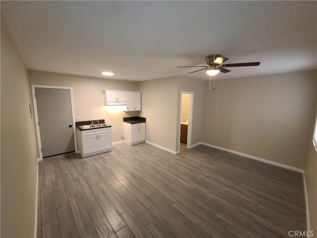 3613 Grand - Photo 1
