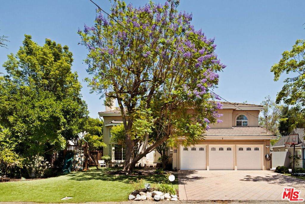 5150 Bellaire Avenue - Photo 1