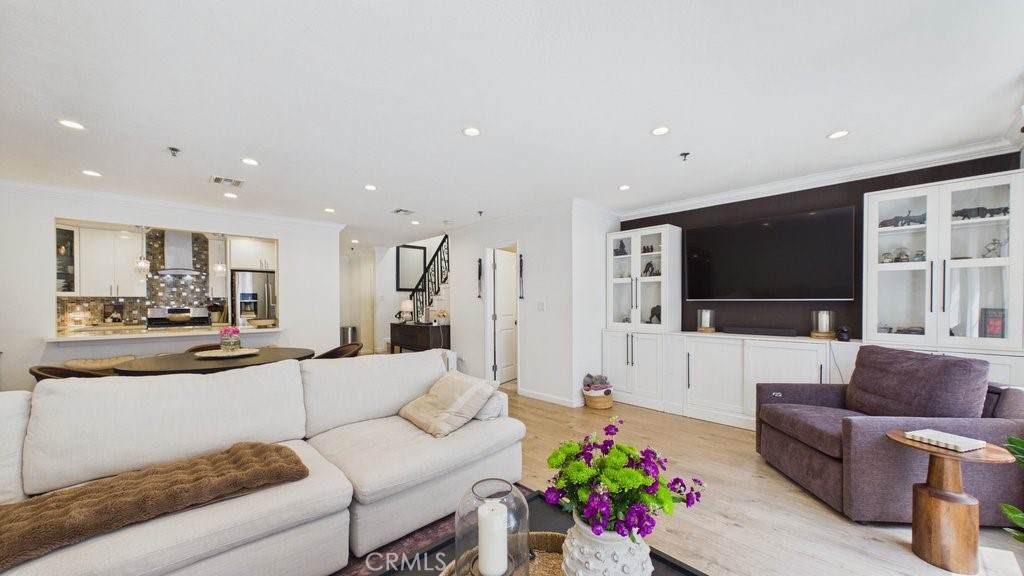735 California - Photo 1