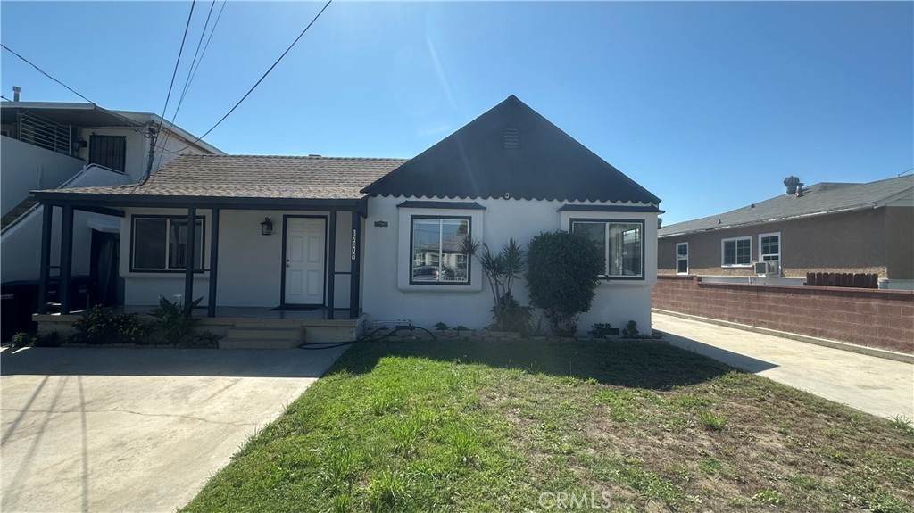 17317 Ardmore - Photo 1
