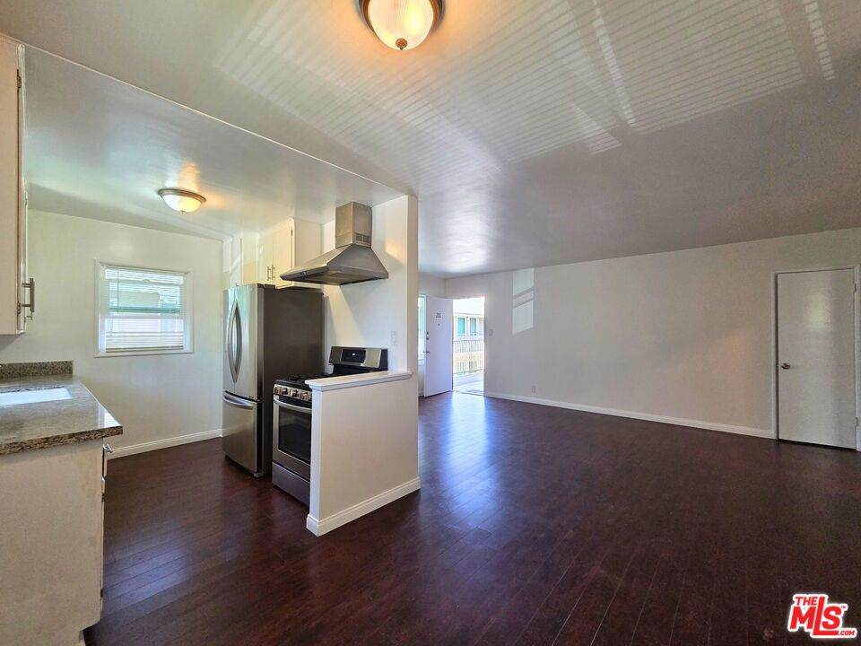 https://bt-photos.global.ssl.fastly.net/socal/orig_boomver_1_438442379-2.jpg
