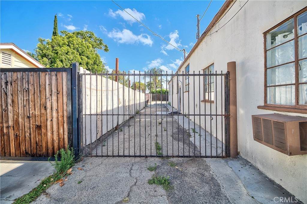 https://bt-photos.global.ssl.fastly.net/socal/orig_boomver_1_438673480-2.jpg
