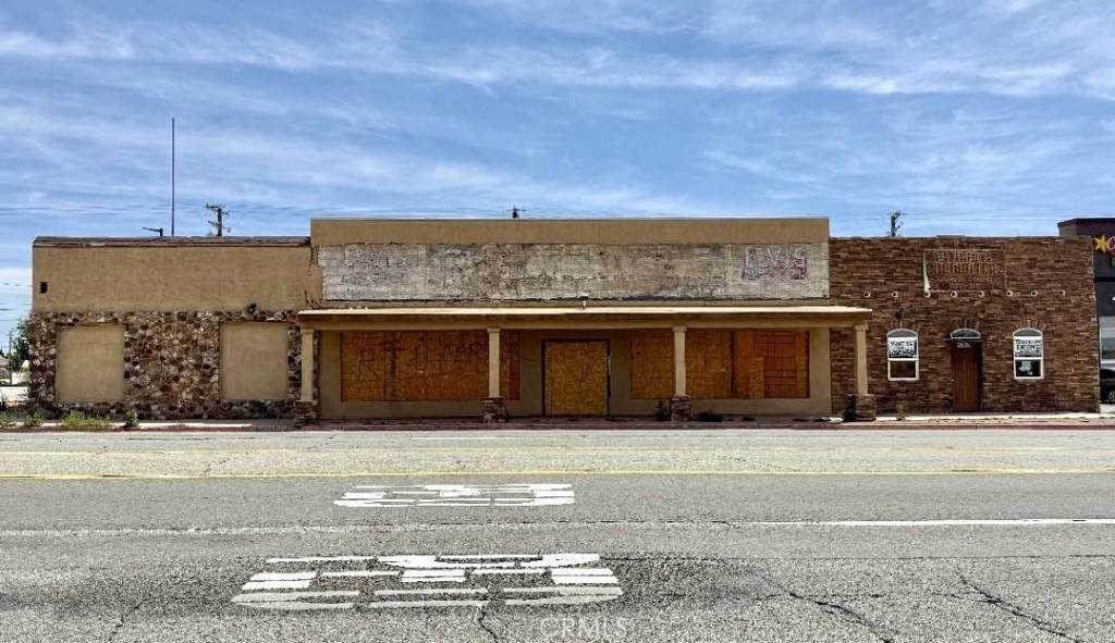 15932 Sierra Highway - Photo 1