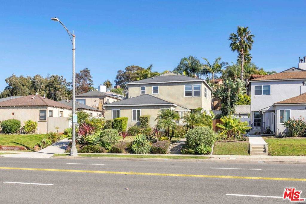 https://bt-photos.global.ssl.fastly.net/socal/orig_boomver_1_438792389-2.jpg