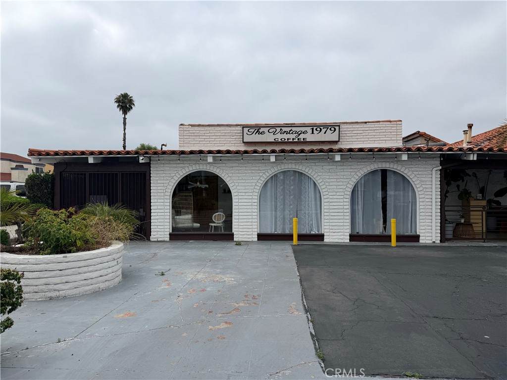 9252 Garden Grove Blvd - Photo 1