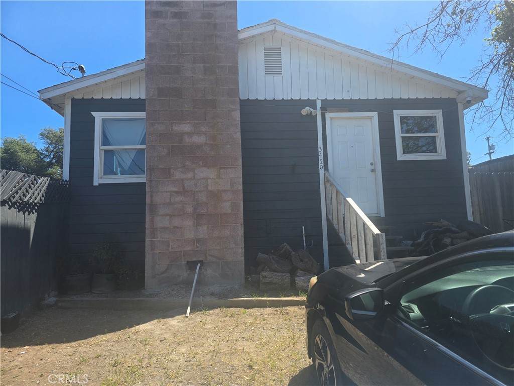 3450 10th - Photo 1