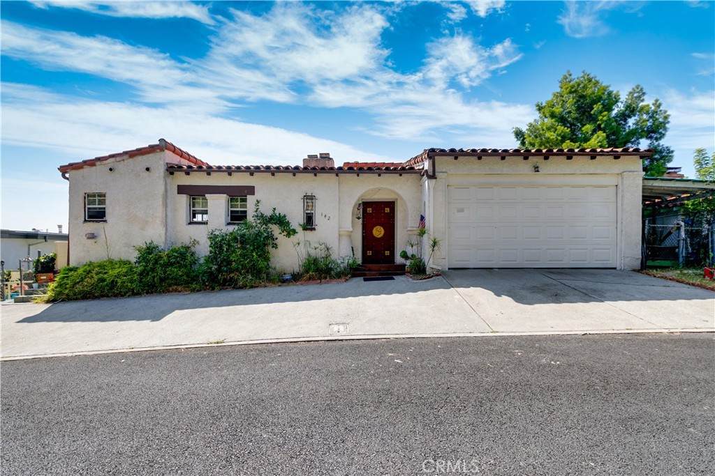 142 Stockbridge - Photo 1