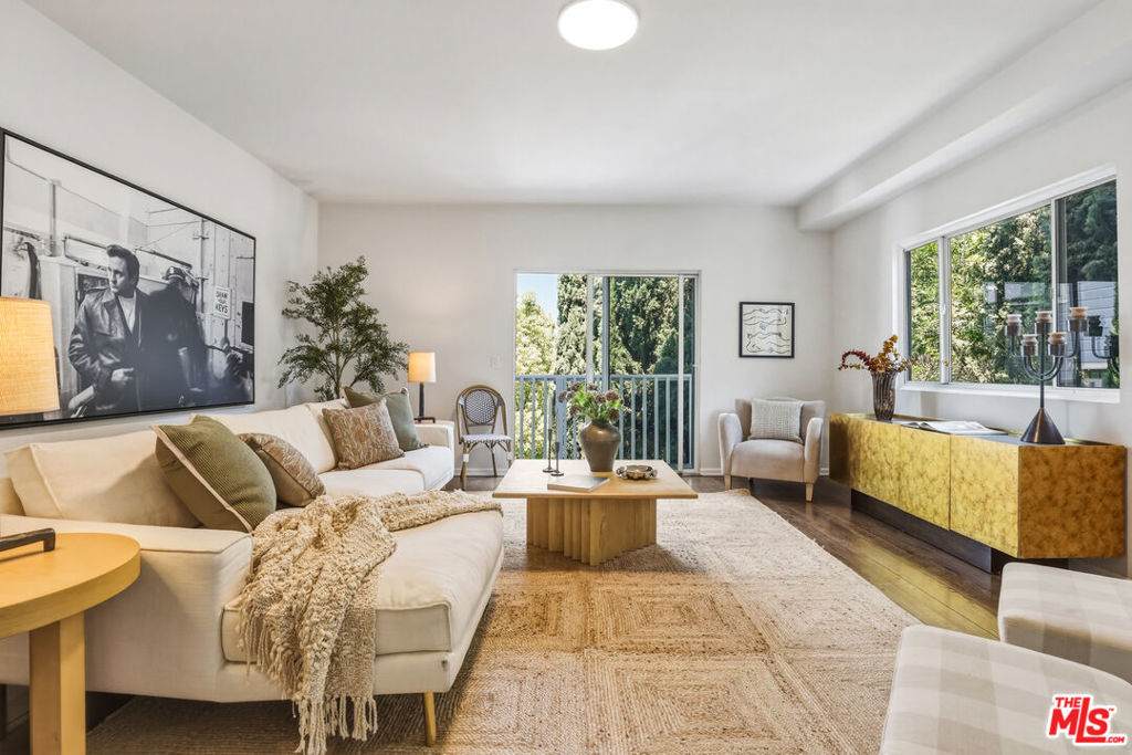2525 Ivanhoe Drive - Photo 1