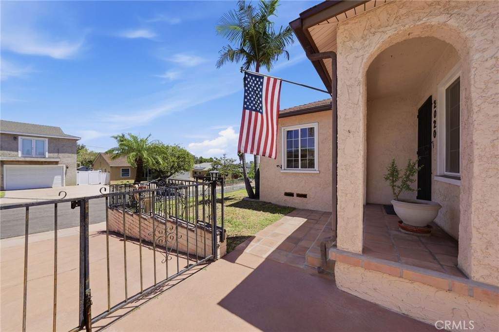 https://bt-photos.global.ssl.fastly.net/socal/orig_boomver_2_439378746-2.jpg