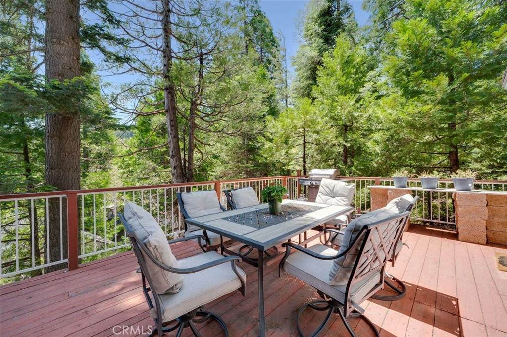 395 Primrose - Photo 1