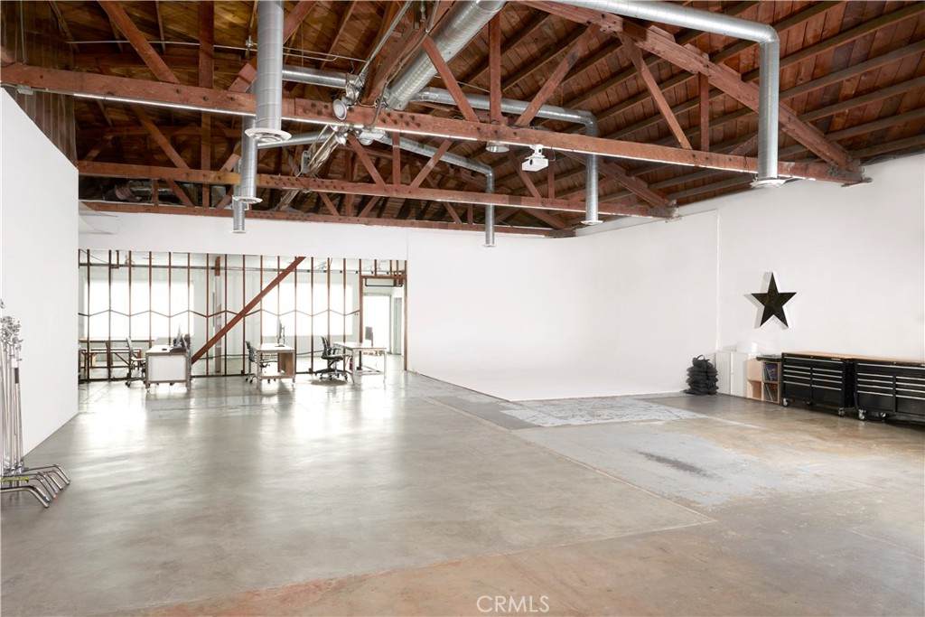 2075 Atlantic - Photo 1