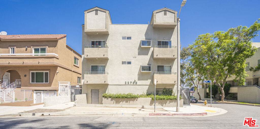 https://bt-photos.global.ssl.fastly.net/socal/orig_boomver_1_439668126-2.jpg