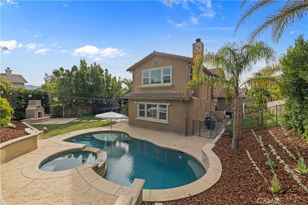 https://bt-photos.global.ssl.fastly.net/socal/orig_boomver_1_439872418-2.jpg