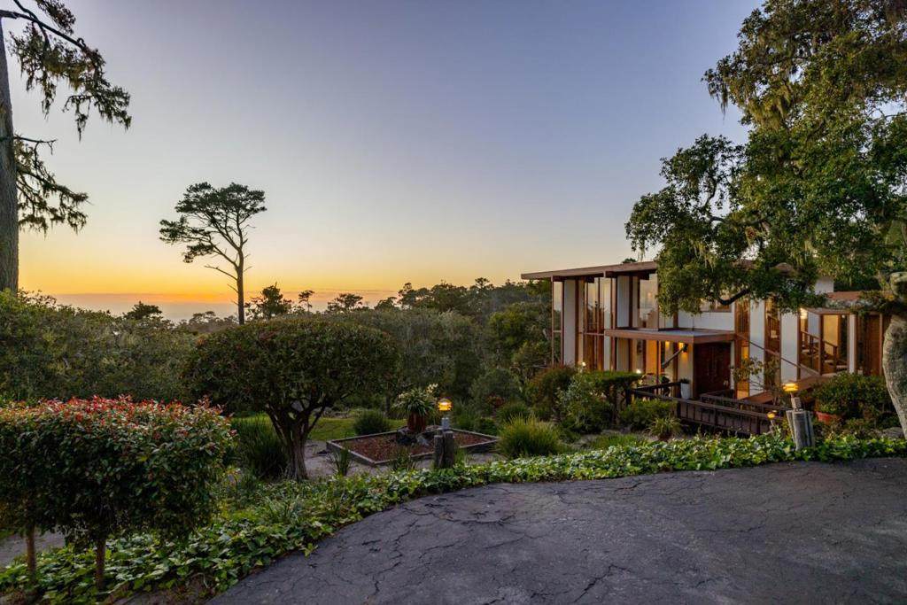  Corona Road - Photo 1