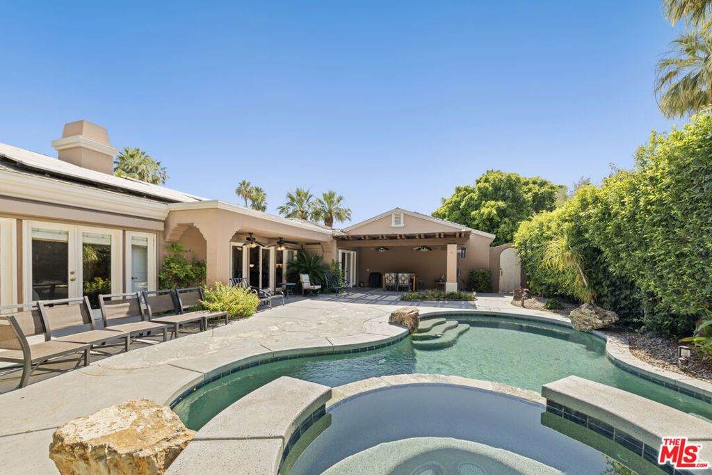 74744 Yucca Tree Drive - Photo 1