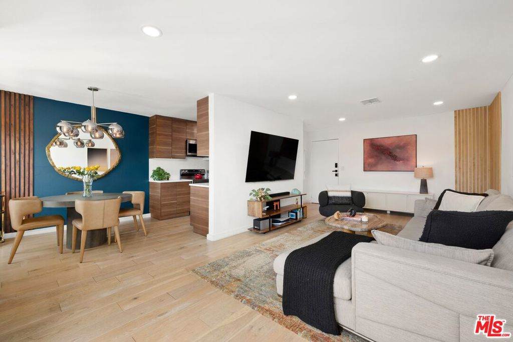 7300 Franklin Avenue - Photo 1