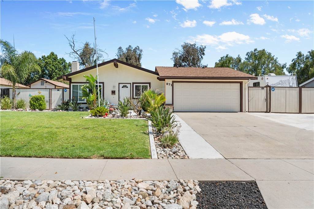 871 Francis - Photo 1
