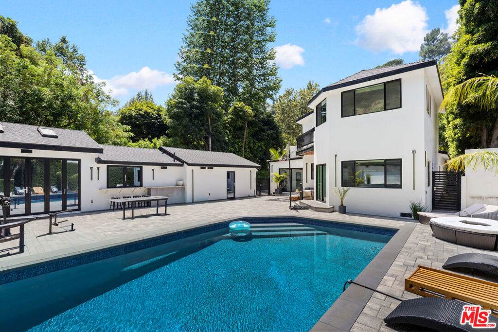 1750 Beverly Glen Boulevard - Photo 1