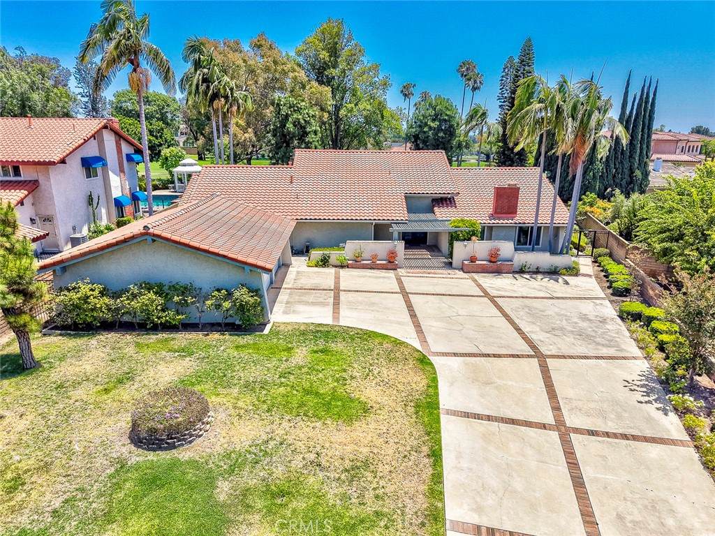 8815 Los Coyotes - Photo 1
