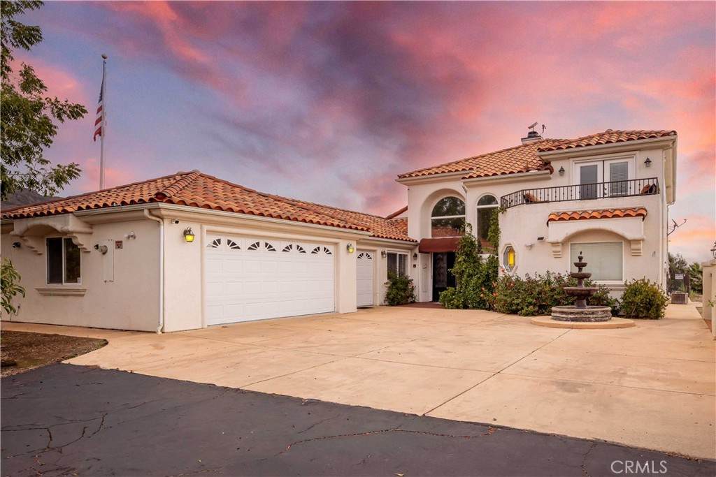 https://bt-photos.global.ssl.fastly.net/socal/orig_boomver_1_440123456-2.jpg