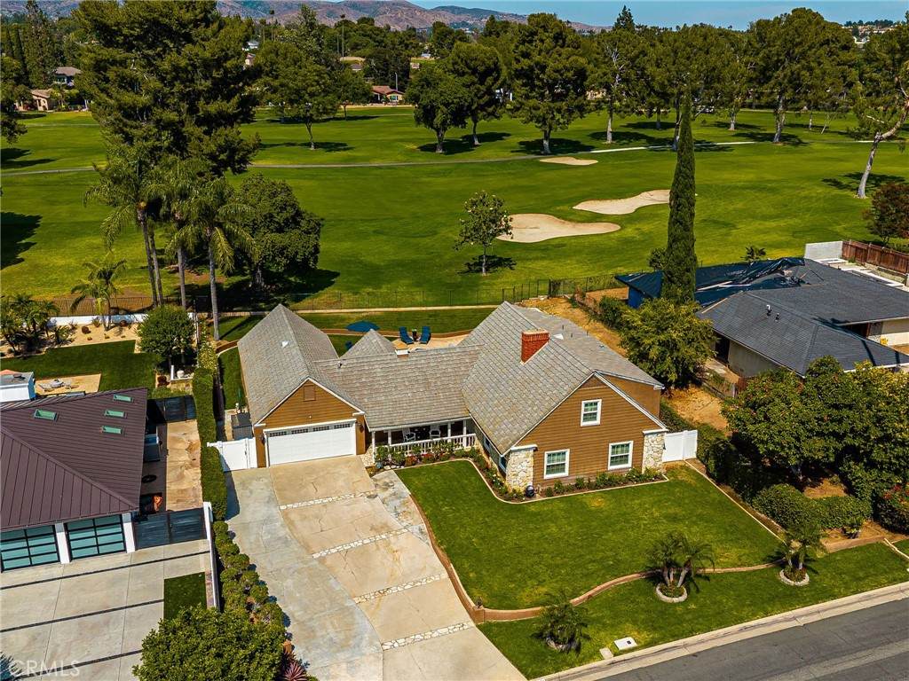 5642 Mountain View Avenue - Photo 1