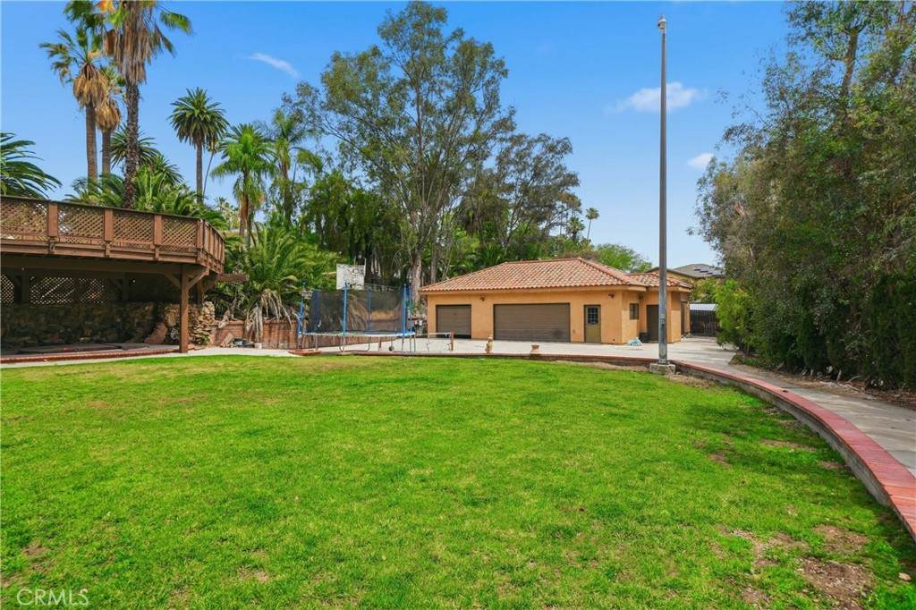 https://bt-photos.global.ssl.fastly.net/socal/orig_boomver_1_440202715-2.jpg