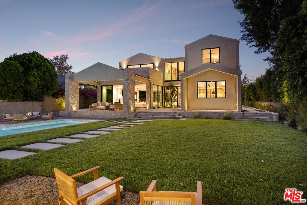 https://bt-photos.global.ssl.fastly.net/socal/orig_boomver_1_440225439-3.jpg
