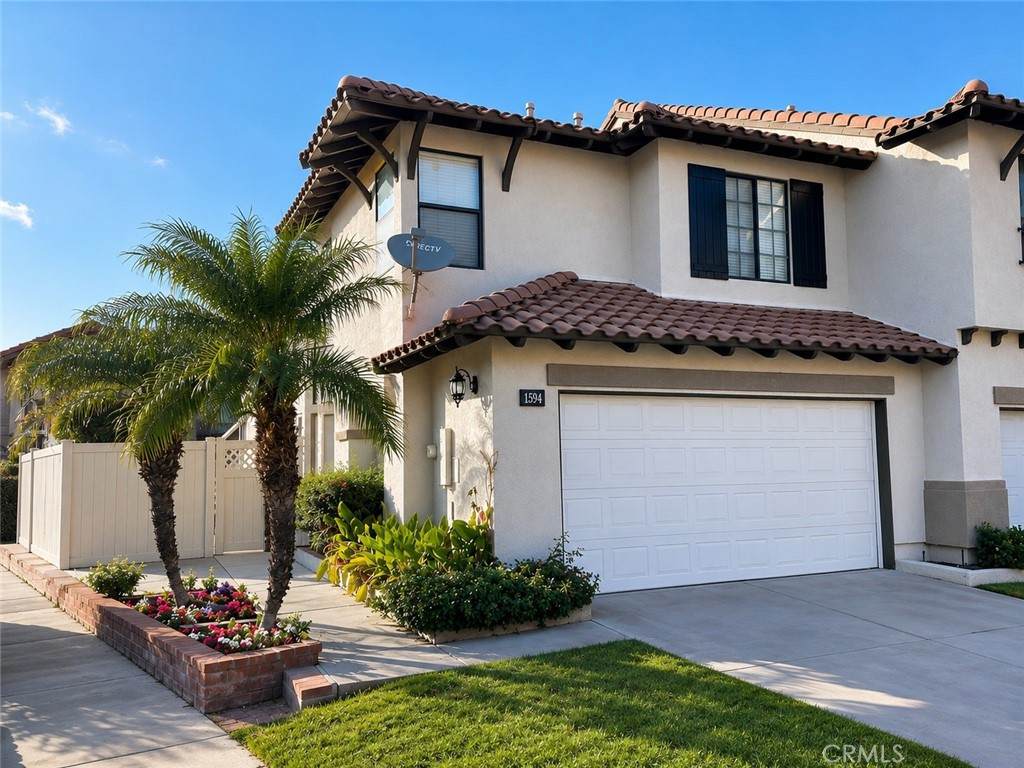 1594 San Fernando Drive - Photo 1