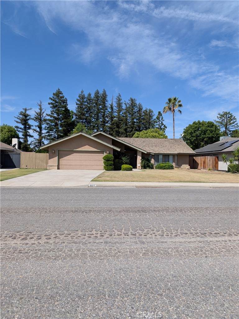 8817 Sierra Oak - Photo 1