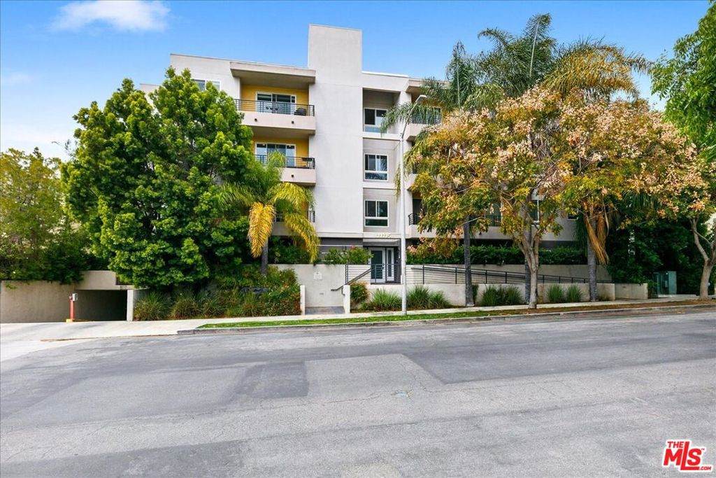 11115 Acama Street - Photo 1
