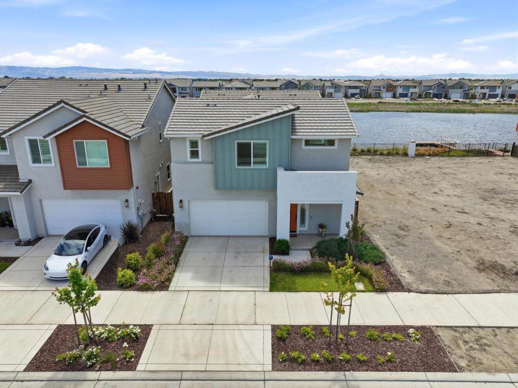 17439 Harbor View Avenue - Photo 1