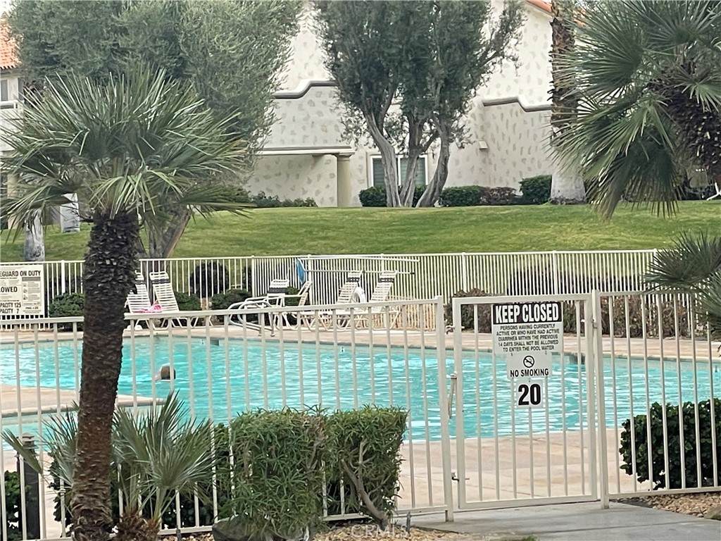 344 Vista Royale - Photo 1