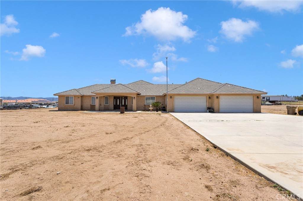14201 Rodeo Road - Photo 1