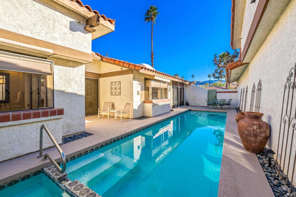 https://bt-photos.global.ssl.fastly.net/socal/orig_boomver_1_440454029-2.jpg