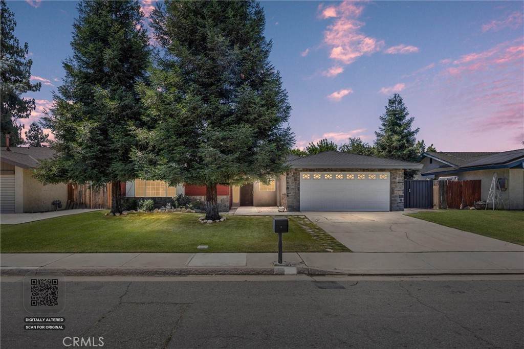 3005 Estero - Photo 1