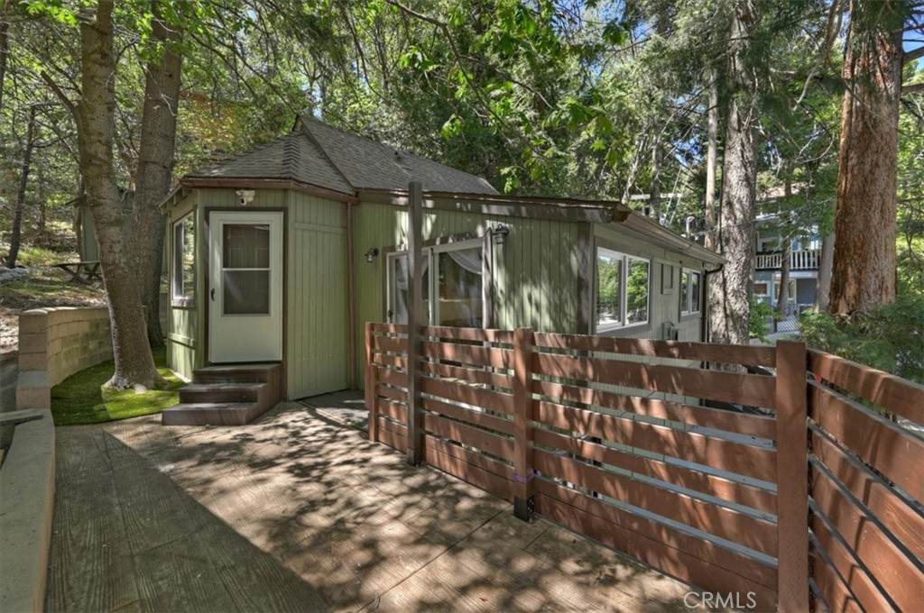 856 Virginia Court - Photo 1
