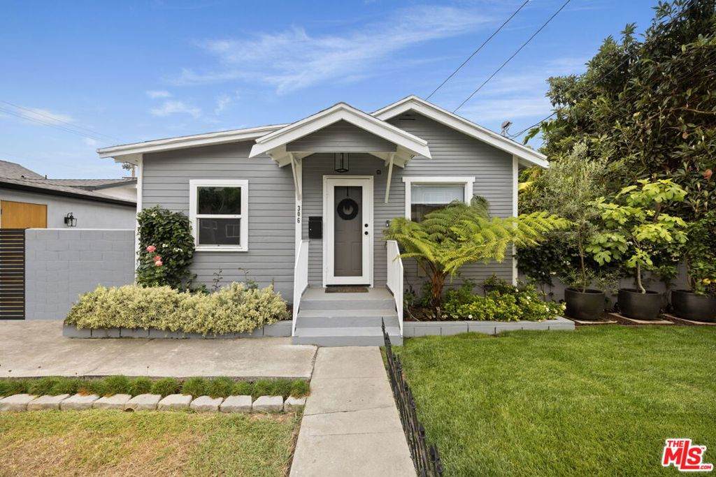 306 Plymouth - Photo 1