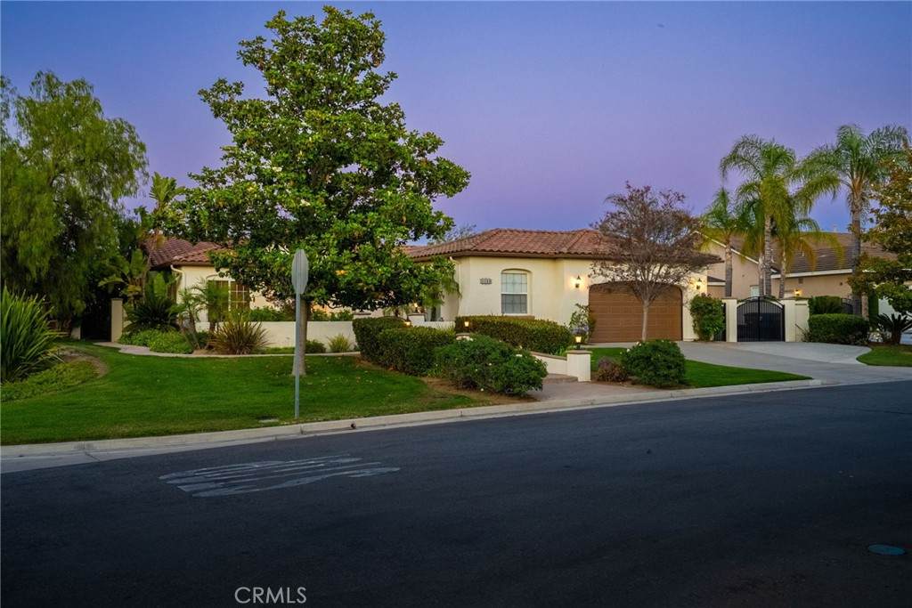 https://bt-photos.global.ssl.fastly.net/socal/orig_boomver_1_440587532-2.jpg