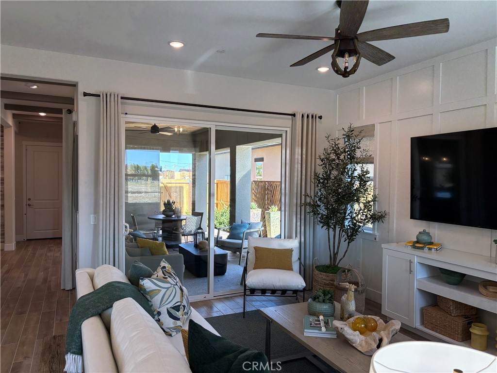https://bt-photos.global.ssl.fastly.net/socal/orig_boomver_1_440602907-3.jpg