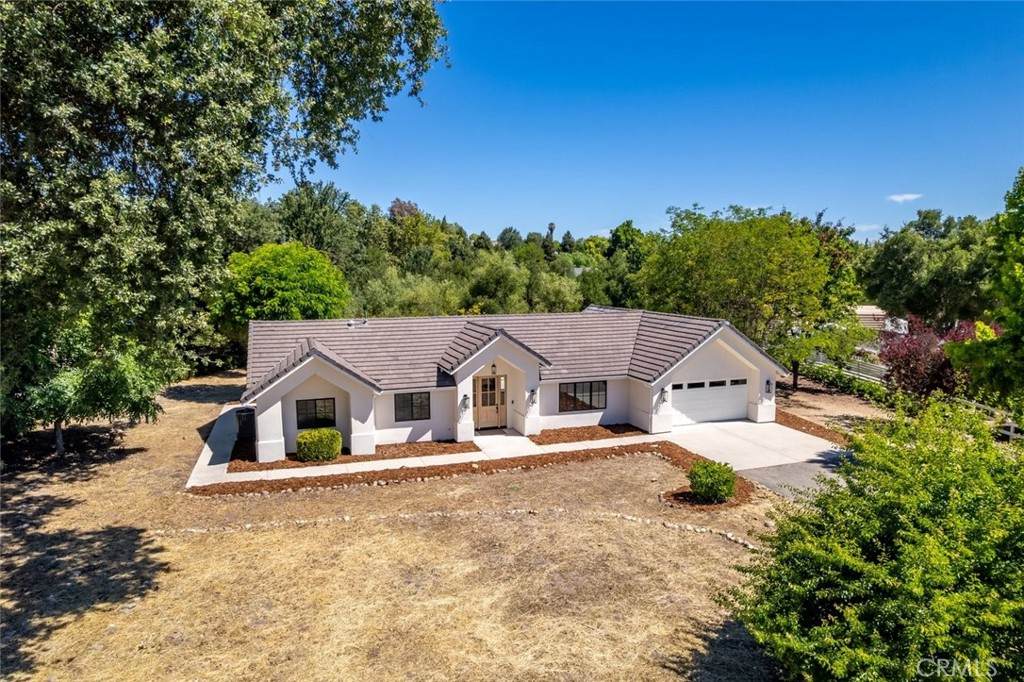 1090 Jordan Lane - Photo 1